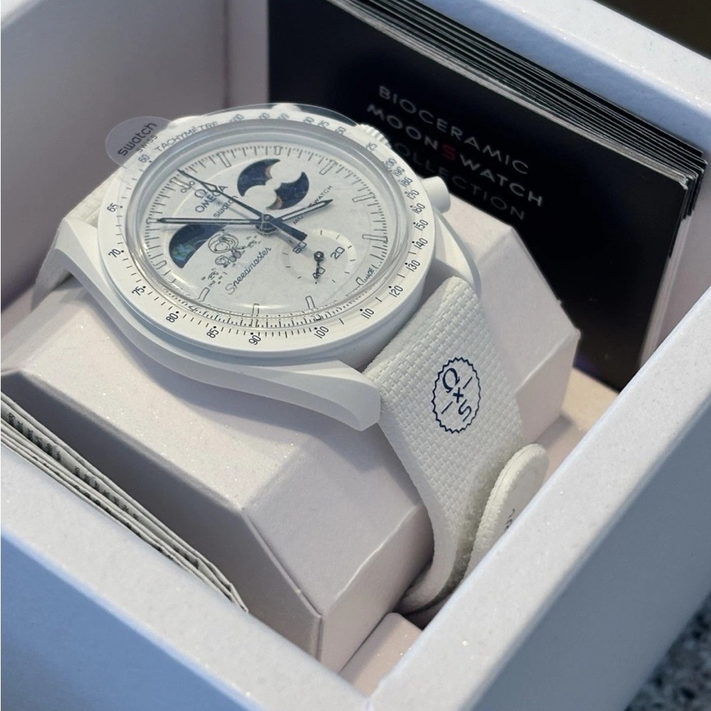New Swatch Omega Moonswatch Mission to the Moonphase Watch With Box